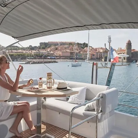Bateau-hôtel Il - Cannes, Vieux-port Cannes
